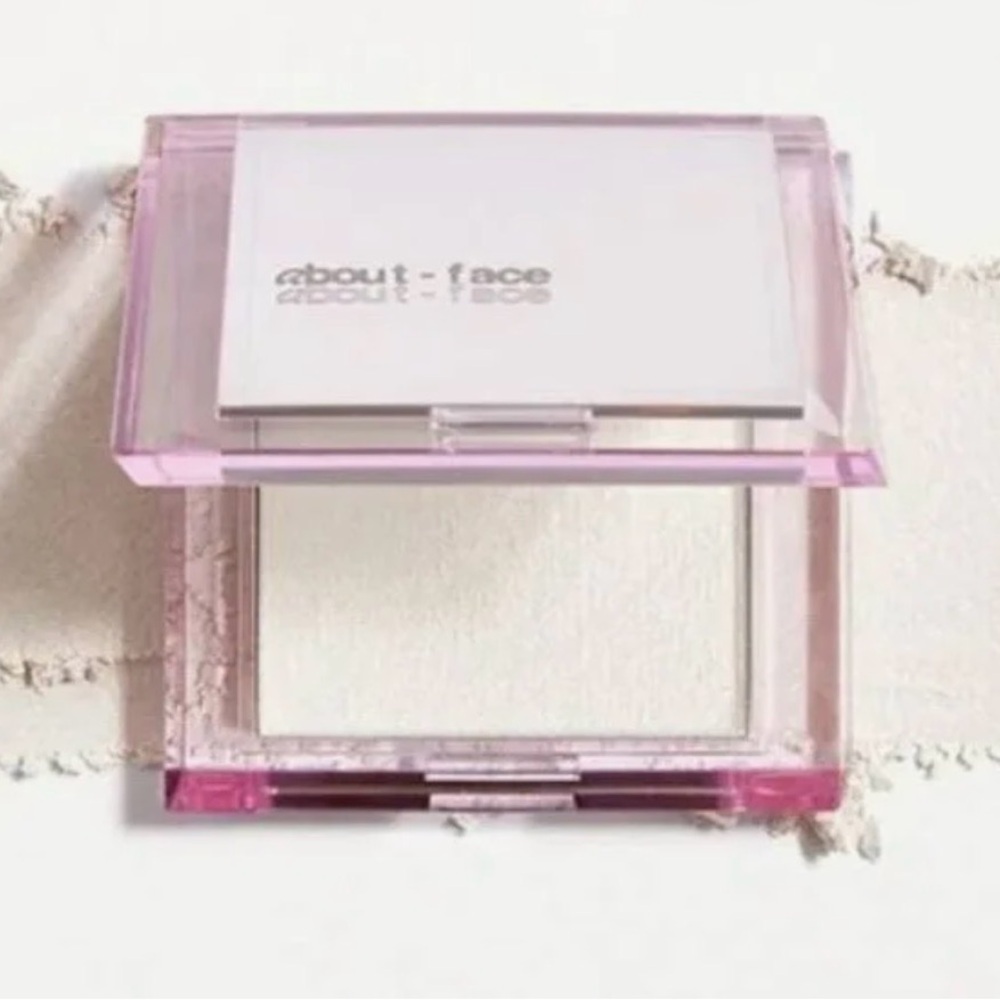 NEW About-Face Light Lock Powder Illuminating Highlighter - This Bliss